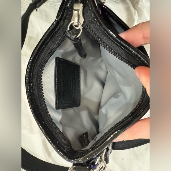 Vintage Coach Crossbody - Picture 7 of 10